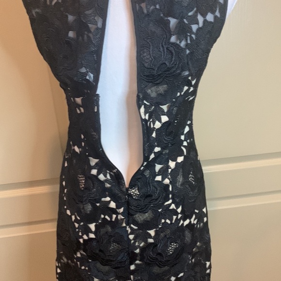 WHBM Women's Sleeveless Lace Inlay Dress 2 - Picture 10 of 11